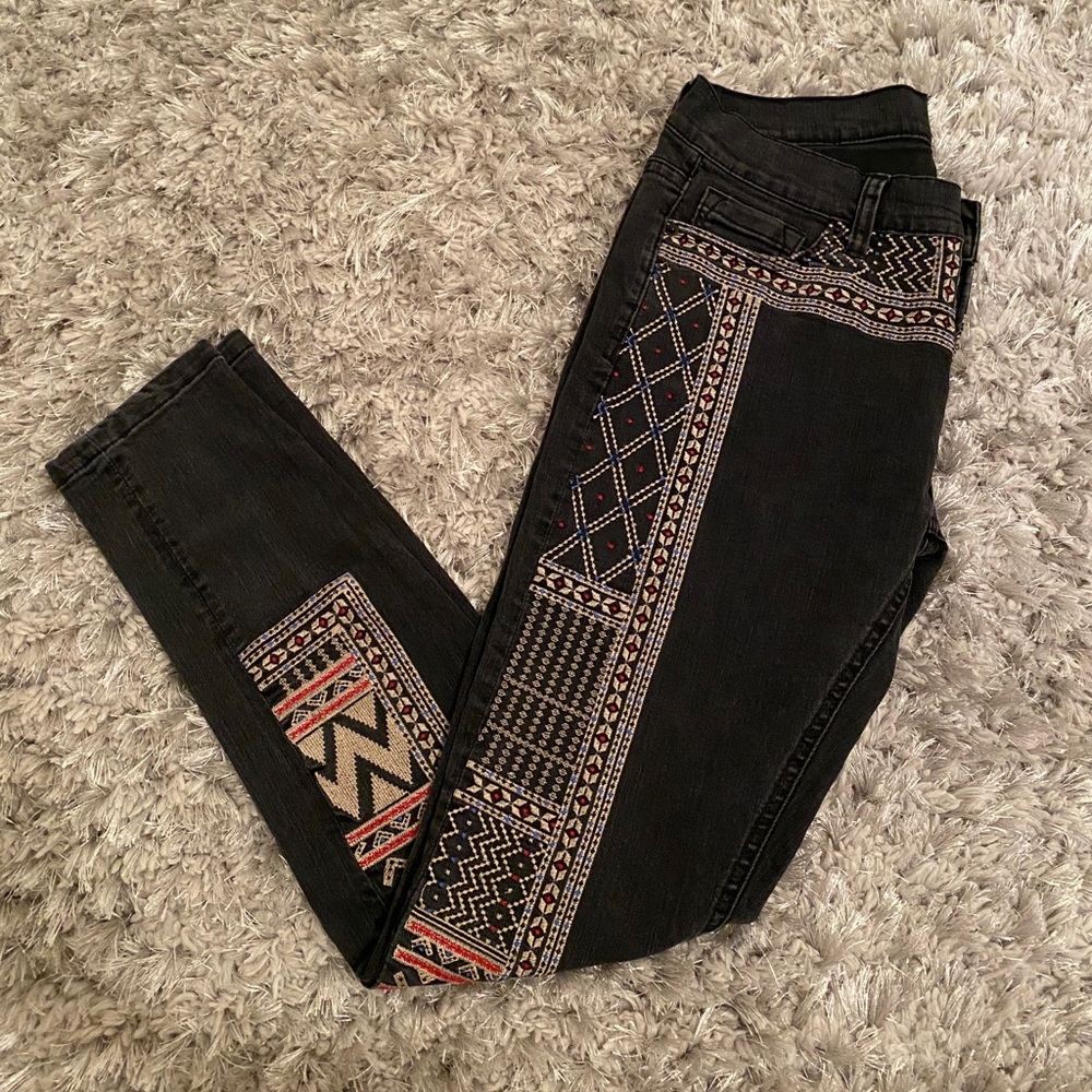 ⚡️BDG Patterned Skinny Jean⚡️ ($7 flash sale)